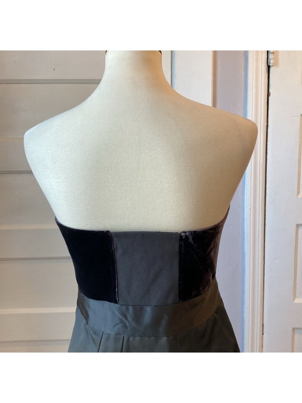 NWT Theory Chanesa Velvet & Silk Dark Brown Strapless Dress, Size 12 - Picture 7 of 17